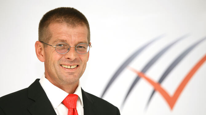 Bruno Göggel, Gründer, Inhaber und Geschäfts- führer von Reifen  Göggel in  Gammertingen. FOTO: REIFEN GÖGGEL