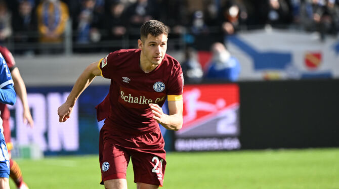 Marvin Pieringer aus Metzingen wechselt von Bundesligist FC Schalke zum Zweitligisten SC Paderborn.