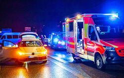 Auf der vierspurigen B10 bei Esslingen wurde der Fußgänger von einem Auto erfasst und tödlich verletzt.