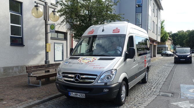 Der alte »Silberpfeil« ist wieder als Pfullinger Bürgerbus im Dienst.  FOTO: PRIVAT