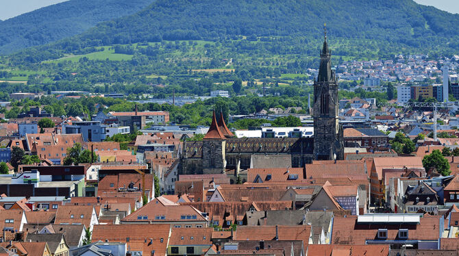 Die Marienkirche überragt Reutlingen.
