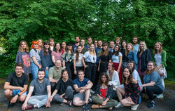 Die Kupferblau-Redaktion des Sommersemesters 2022.  FOTO: DANIEL BÖCKLE