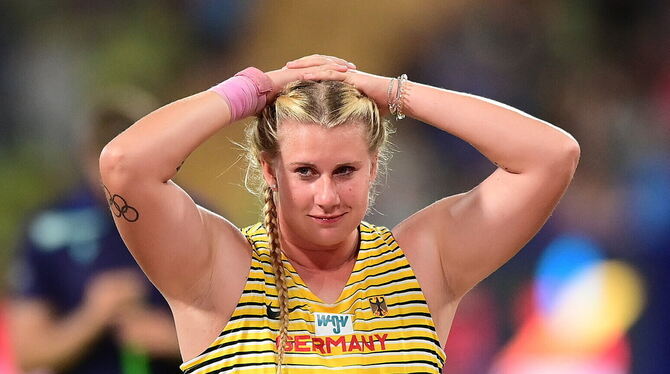 So sieht Traurigkeit aus: Die Bempflingerin Katharina Maisch hatte sich im Kugelstoßen mehr als Platz acht erhofft.  FOTO: HORKY