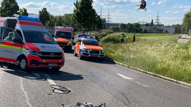 Wenn schnelle Hilfe gefragt ist, kommen Rettungshubschrauber zum Einsatz, wie bei diesem Unfall im Mai in Metzingen. FOTO: PRIVA