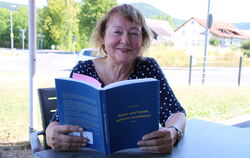 Ulrike Seljes Sachbuch »Natur und Politik gehören zusammen« ist geeignet für den wenig Informierten ebenso wie den Wissenden, Ju