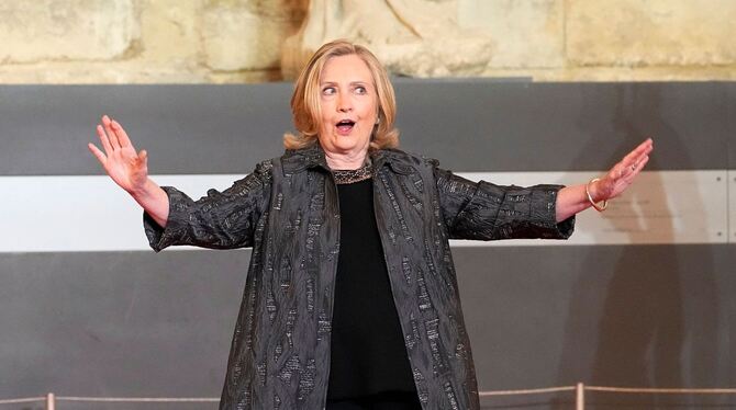 Hillary Clinton verliert gegen Kim Kardashian im Jura-Quiz