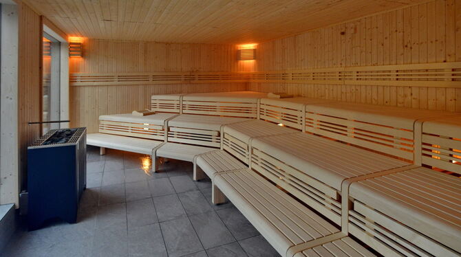 Sich in der Sauna des Sternberghallenbads aufwärmen? Das geht erst wieder ab 3. Dezember.  ARCHIV-FOTO: NIETHAMMER