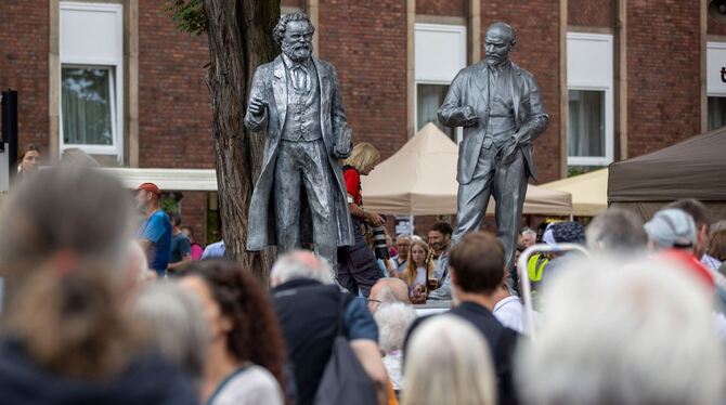 Marx- und Lenin-Statue