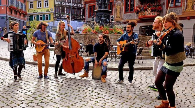 Worldfolk bringt DieVagari mit zum Club Voltaire 50 Jahre Festival.  FOTO: CLUB VOLTAIRE