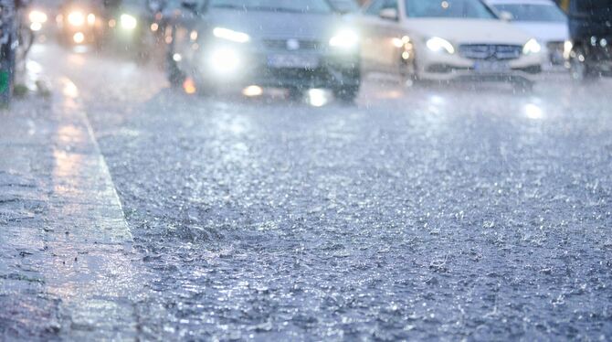 Gewitter mit heftigem Regen Gewitter mit heftigem Regen