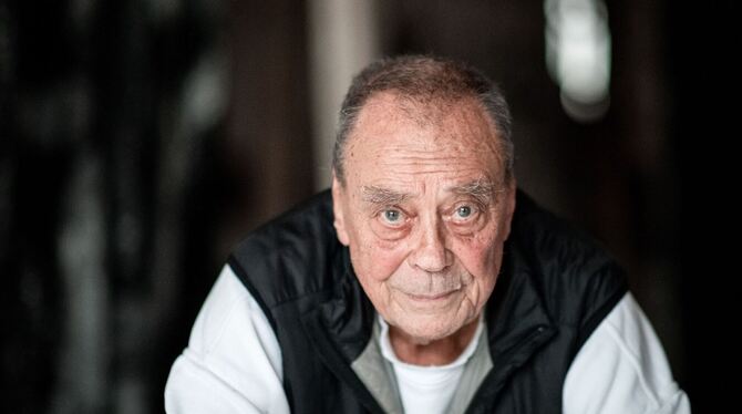 Günther Uecker Günther Uecker