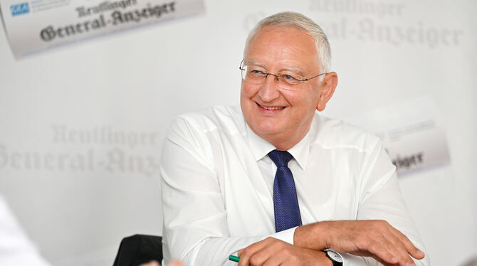 Peter Schneider, Präsident des Sparkassenverbands Baden-Württemberg, zu Besuch beim Reutlinger General-Anzeiger.  FOTO: PIETH