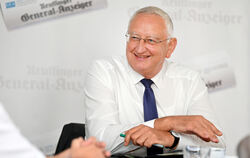 Peter Schneider, Präsident des Sparkassenverbands Baden-Württemberg, zu Besuch beim Reutlinger General-Anzeiger.  FOTO: PIETH