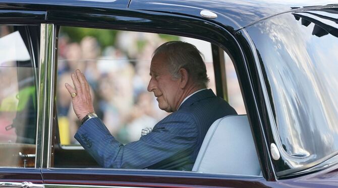 König Charles III. König Charles III.