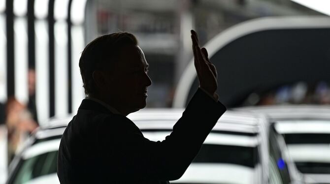 Tesla wegen Fahrassistenz-Software verklagt