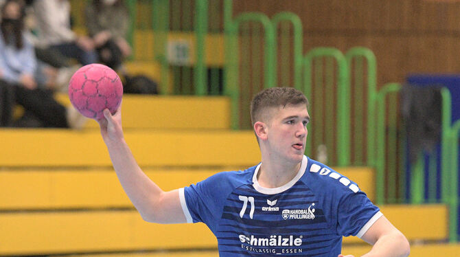 Torjäger des Verbandsligisten VfL Pfullingen II: Lasse Schiemann.  FOTO: BAUR