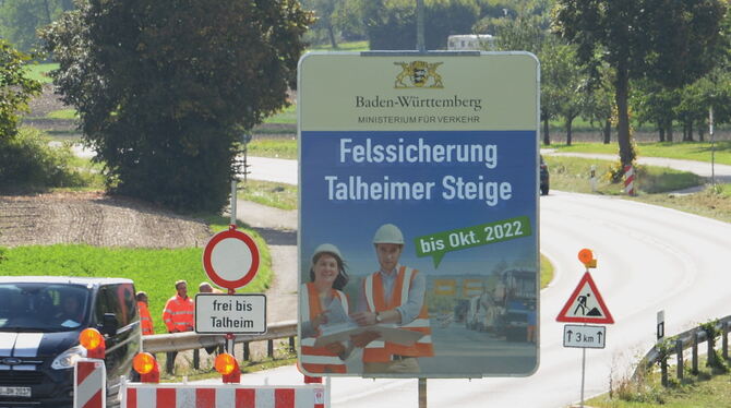 Die Talheimer Steige ist wegen dringender Forst- und Felssicherungsarbeiten für drei Wochen gesperrt.