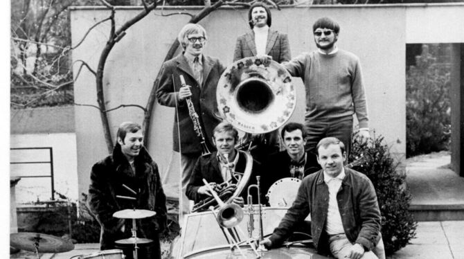 Tante Frieda’s Jazzkränzchen zählte schon in den 1970er-Jahren zu den Stammgästen im Jazzclub, wie dieses Foto bezeugt. Rechts h