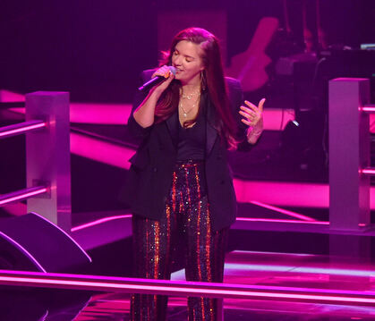 Dusslinger Sängerin Bella Robin bei "The Voice of Germany".