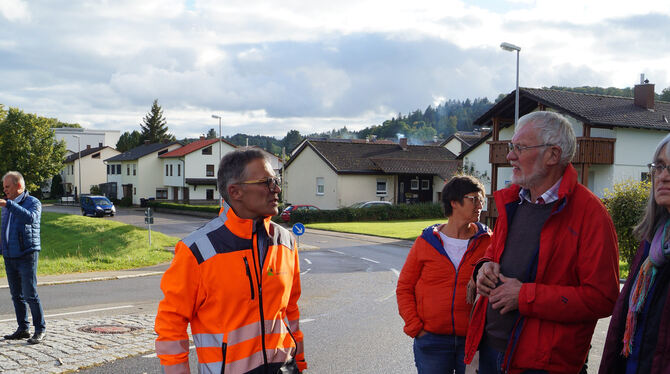Vor einer Woche haben Mitglieder des Kreistags bei einer Besichtigungsfahrt mit Frank Söll, Abteilungsleiter Bau und Betrieb des