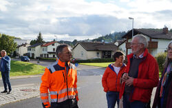 Vor einer Woche haben Mitglieder des Kreistags bei einer Besichtigungsfahrt mit Frank Söll, Abteilungsleiter Bau und Betrieb des