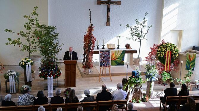 Bestattung von Drehbuchautor Eberhard Hungerbühler