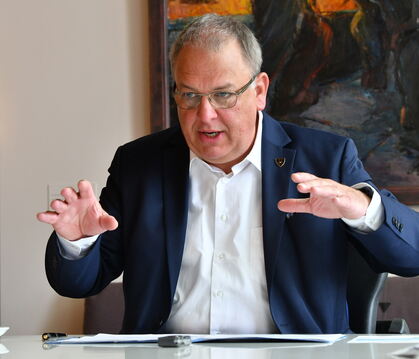 Oberbürgermeister Thomas Keck macht die gesamtgesellschaftliche Entwicklung mehr und mehr Sorgen. FOTOS: MEYER