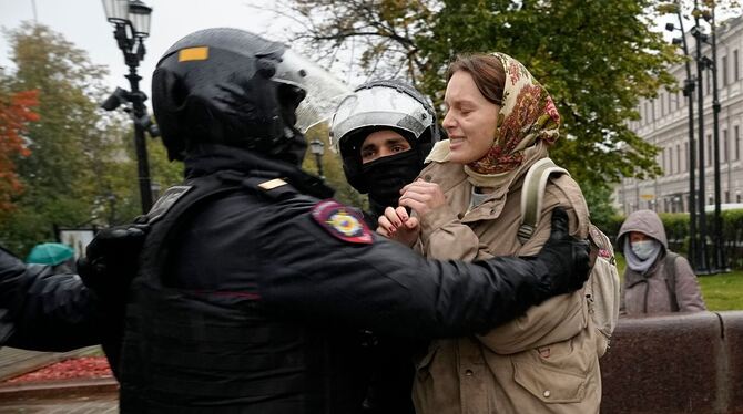 Frauen protestieren in Russland