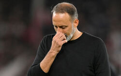 Die Enttäuschung war Cheftrainer Pellegrino Matarazzo nach dem späten 0:1 des VfB Stuttgart ins Gesicht geschrieben. FOTO: WEBER