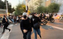 Iraner protestieren gegen das System