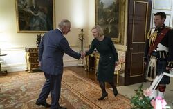 König Charles III. trifft Premierministerin Truss