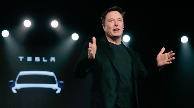 Tesla - Elon Musk Tesla - Elon Musk