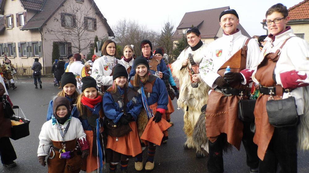 Narrenumzug Wilde Weiber Wannweil 2015