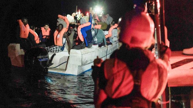 Migranten aus dem Mittelmeer gerettet