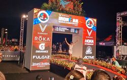 Geschafft: Zieleinlauf von Gilla Sauerbeck beim Ironman auf Hawaii. FOTOS: PRIVAT