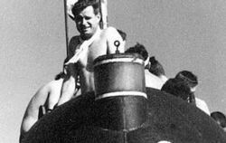 Archipow auf dem Turm des U-Bootes.