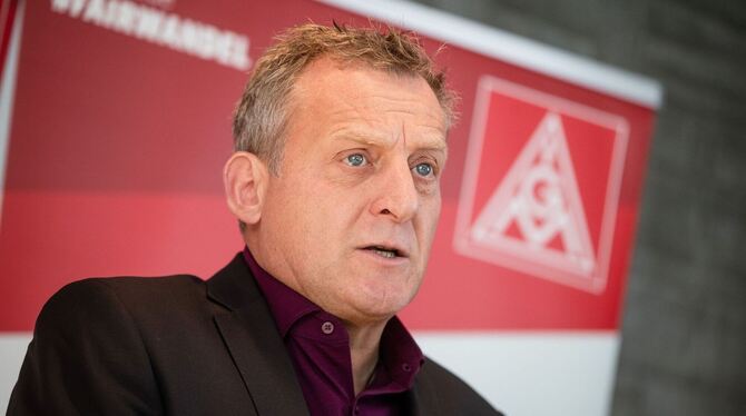 Dritte Runde Tarifverhandlungen Metall- und Elektroindustrie - B Dritte Runde Tarifverhandlungen Metall- und Elektroindustrie - B