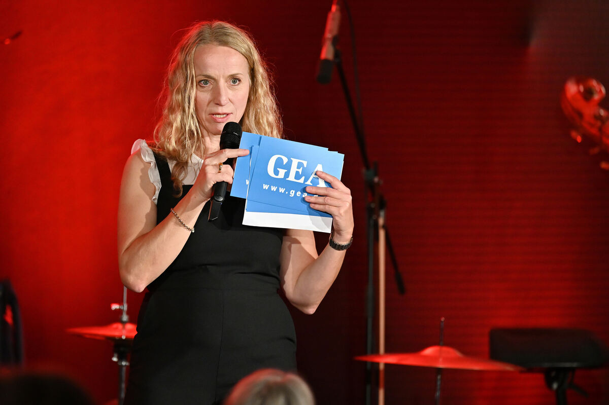 klein_fein_geheim_10_22_pieth_1