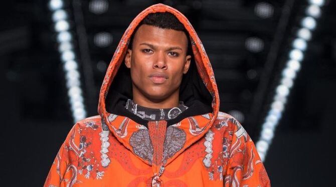 Knalliger Urban-Style in kräftigem Orange von Sadak. Foto: Bernd von Jutrczenka Knalliger Urban-Style in kräftigem Orange von Sadak. Foto: Bernd von Jutrczenka