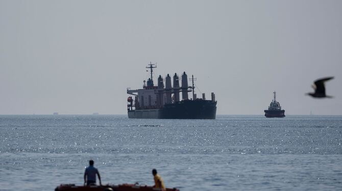 Frachter auf dem Weg Frachter auf dem Weg