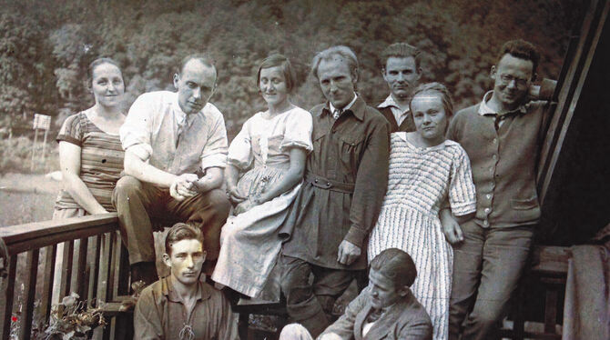 Die Aussteiger vom Grünen Weg.  FOTO: SAMMLUNG WAGNER