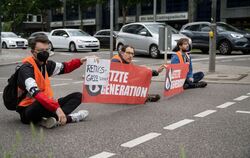 Prozess gegen Klimaaktivisten nach Straßenblockade