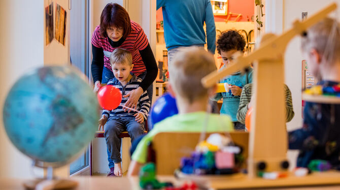 Die Stadt Pfullingen passt zum neuen Jahr die Elternbeiträge für die Kindertagesbetreuung an. FOTO: DPA/BÜTTNER