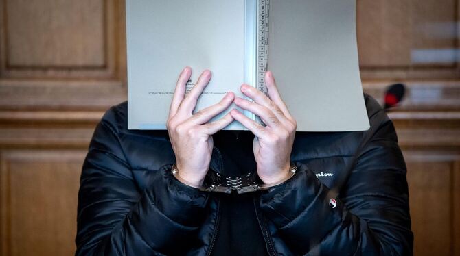 Nach Armbrust-Schüssen in Schule: Prozess beginnt