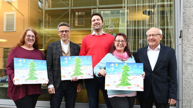 Am 22. November wieder beim GEA zu haben ist der Lions-Adventskalender. Hier vorab präsentiert von Birgitt Dürr und Diana Zach a