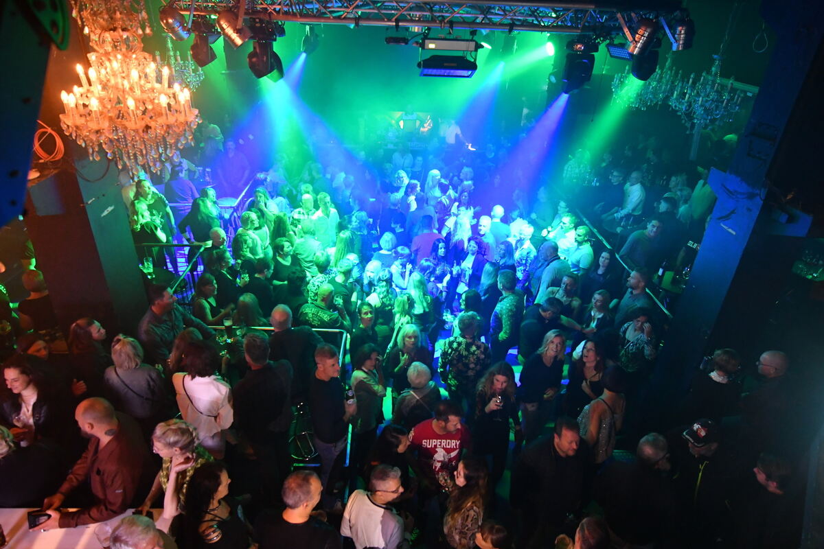 Grosse Tanzfläche FOTO MEYER