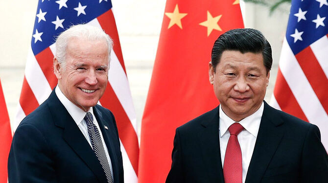 Treffen von weltpolitischer Bedeutung: die Präsidenten Joe Biden (links) und Xi Jinping beim G20-Gipfel.  FOTO: ZHANG/DPA