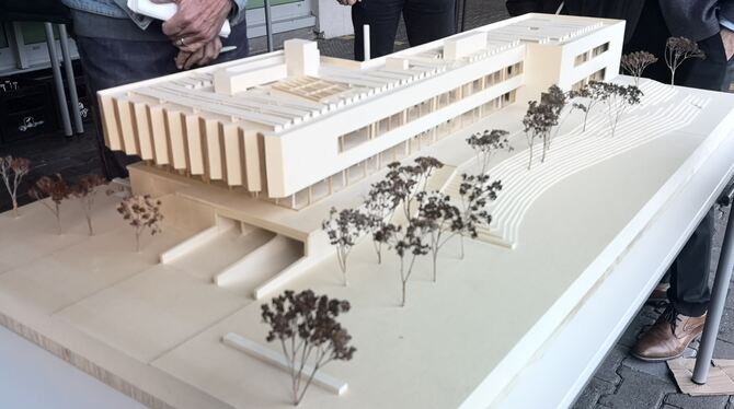 Das Modell für die Campus-Erweiterung der Beruflichen Schulen in Derendingen. FOTO: SCHNIEPP