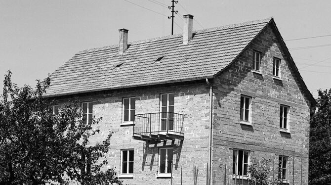 Stadtarchiv, Fotofahndung, GEA Errichtet wurde es von der Kreisbaugenossenschaft – fragt sich bloß wo?