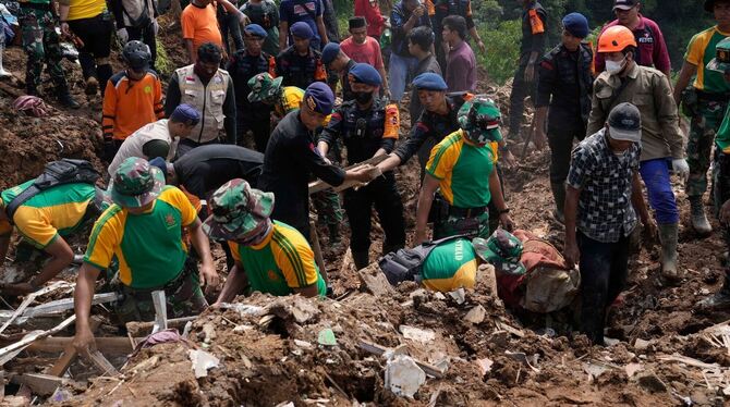 Nach dem Erdbeben in Indonesien